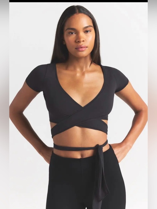 SKIMS Tops - SKIMS FITS EVERYBODY WRAP SUPER CROPPED T-SHIRT STYLE:LG-TOP-10610W ONYX SIZE:2X